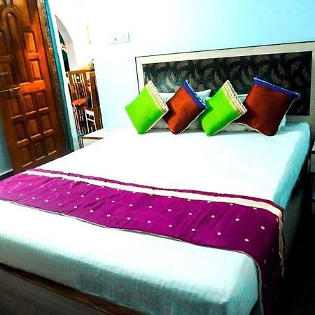 מוריג'ים Oyo 15626 The Sovva Hotel מראה חיצוני תמונה